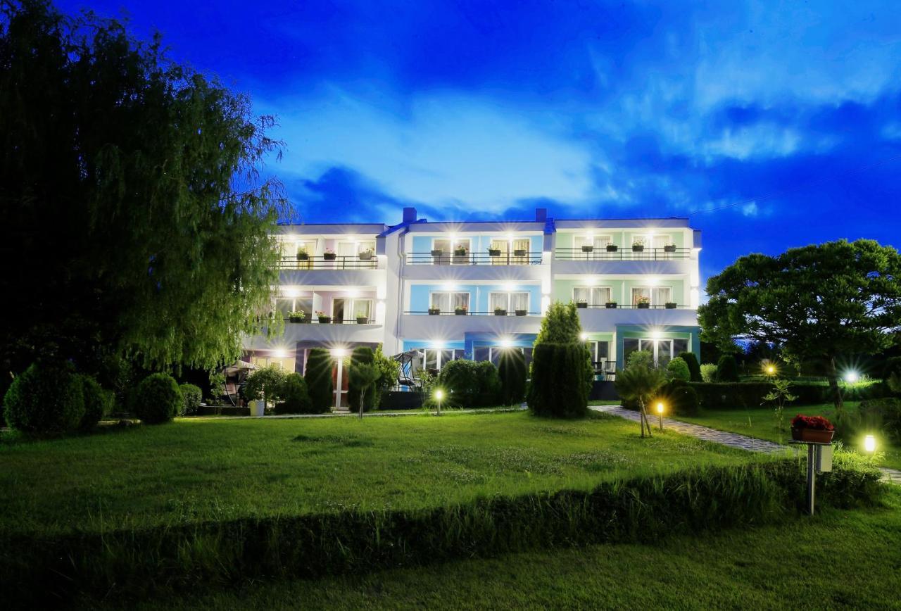 Stayinn Rainbow Houses Beachfront By Asteri Hotels Sunny Beach Exterior foto