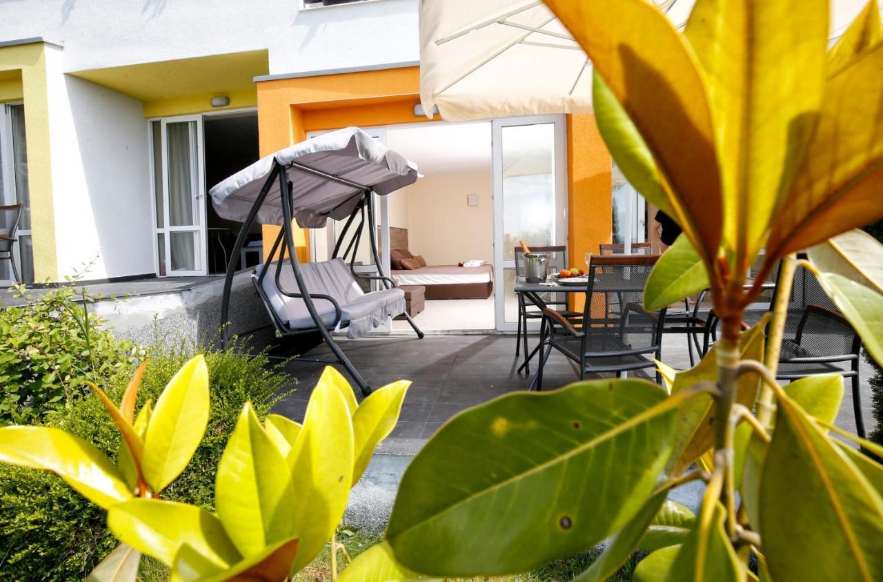 Stayinn Rainbow Houses Beachfront By Asteri Hotels Sunny Beach Exterior foto